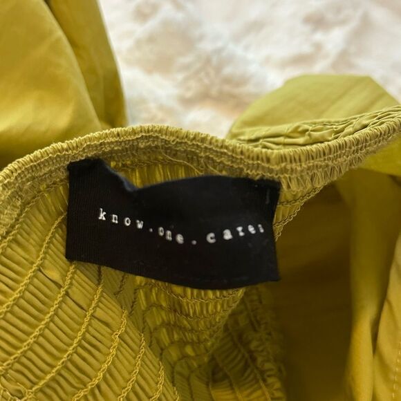 Know One Cares Mustard Green Puff Sleeve Crop Top Size Small - Picture 4 of 6
